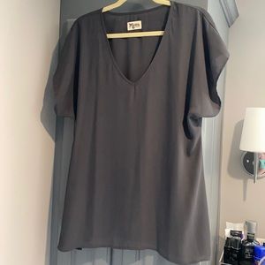 Show Me Your Mumu Grey Flowy VNeck Top - M